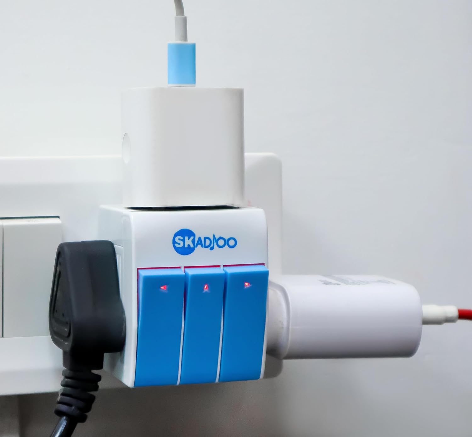 1736754191 SKADIOO Type C USB C and USB A Universal Travel Adapter and multiplug Combo Three pin Plug Socket 3 in 1 Universal Travel Adapter Multi Plug with Individual Switch Socket Pack of 2