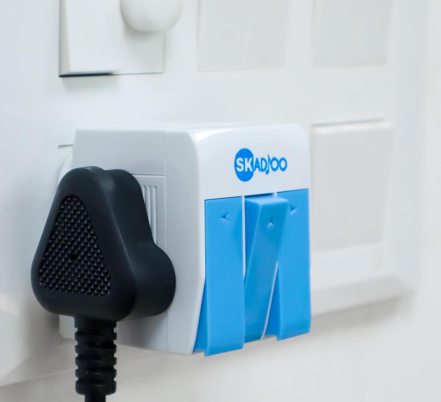 1736754196 SKADIOO Type C USB C and USB A Universal Travel Adapter and multiplug Combo Three pin Plug Socket 3 in 1 Universal Travel Adapter Multi Plug with Individual Switch Socket Pack of 2