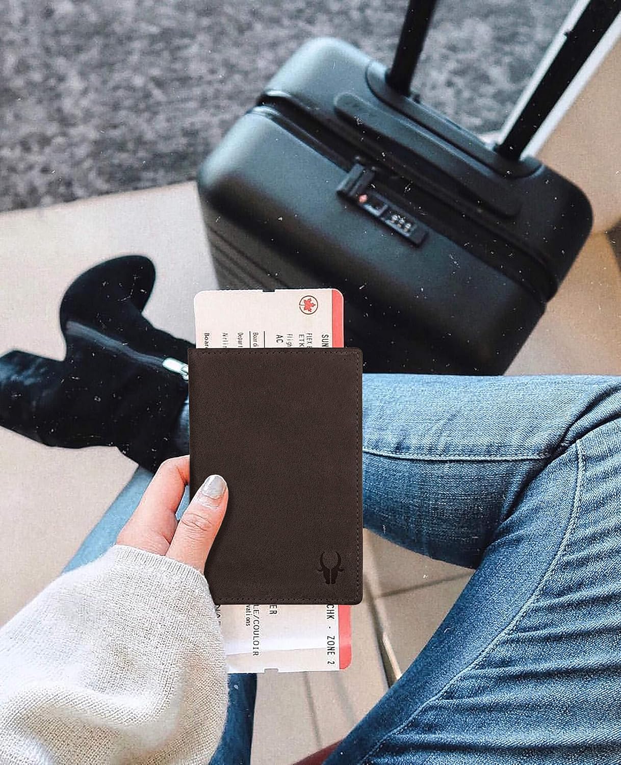 1743014100 WildHorn Leather Passport Holder for Men Women